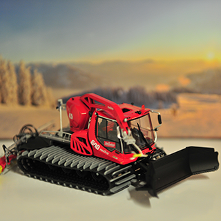 Modell Pistenbully rot mit Seilwinde SkiWelt